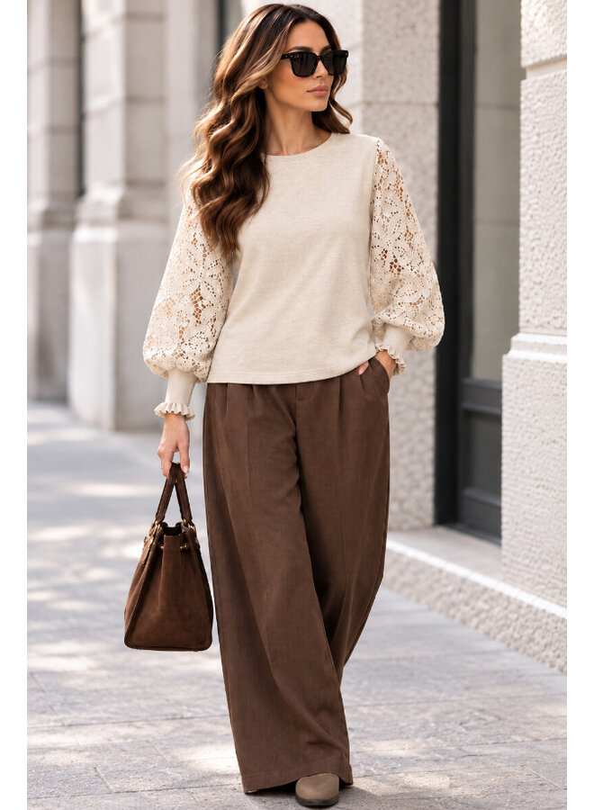 Trui met kanten mouwen - beige