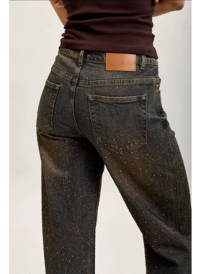 Barrel dirth wash jeans met glitters
