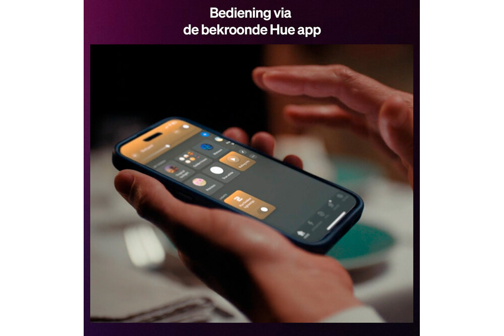 Philips Hue Essential Philips Hue Essential LED Strip - 5m - Gekleurd licht - Dimbaar - Knip op maat- Bediening via onze app of met je stem | 15.3 Watt