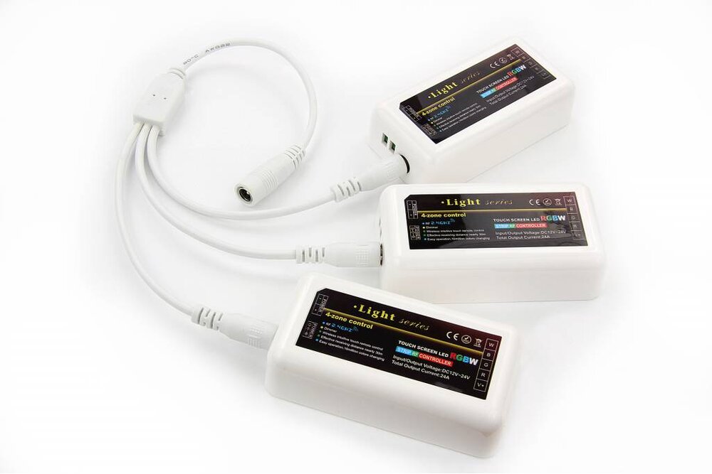 3-weg voedings-splitter met DC 5mm plug
