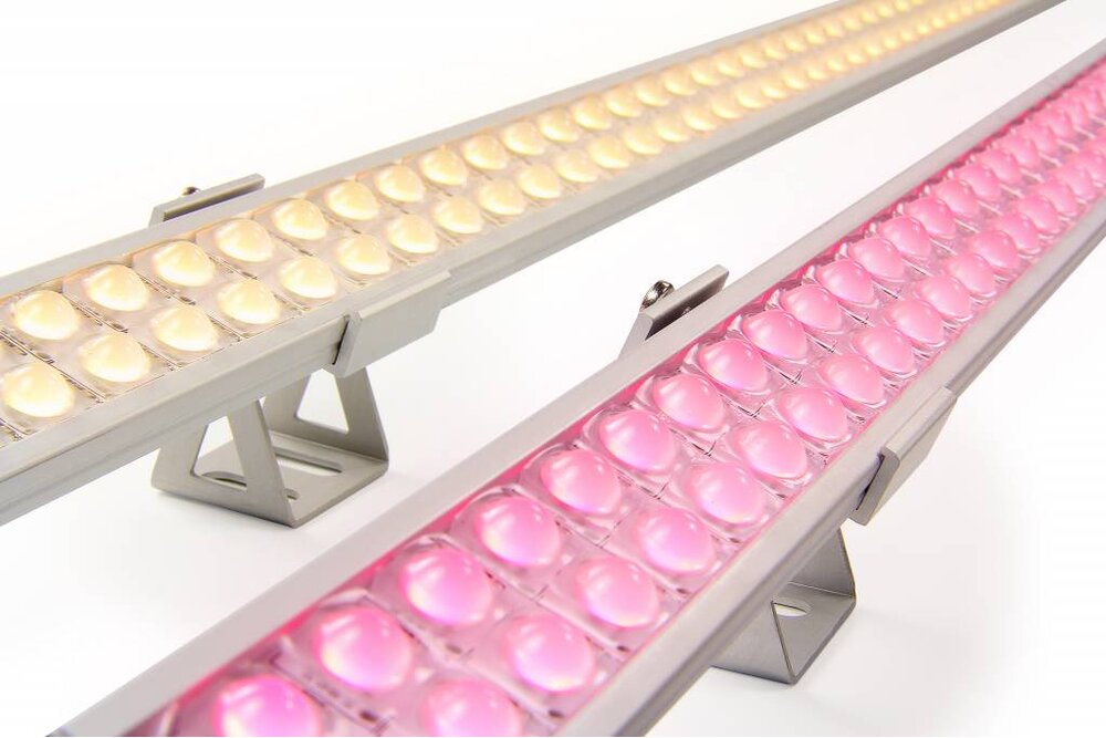 AppLamp RGBW ULTRA WallWasher Slim Line 30cm dubbele rij 24V, 42 LED's, 12.5 Watt