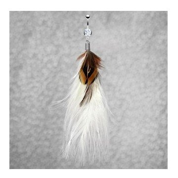 Edles Bauchnabelpiercing