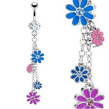 Bauchnabelpiercing mit Blumen