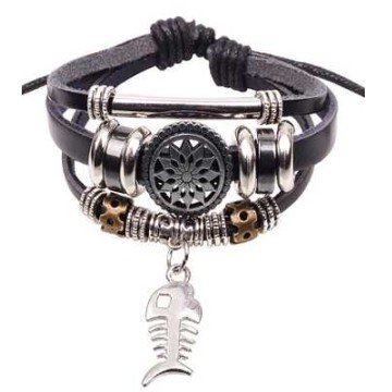 Lederarmband mit Anhänger