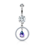 Schöne Bauchnabelpiercing mit violettem Tropfen
