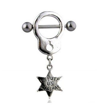 Handschellen Brustpiercing