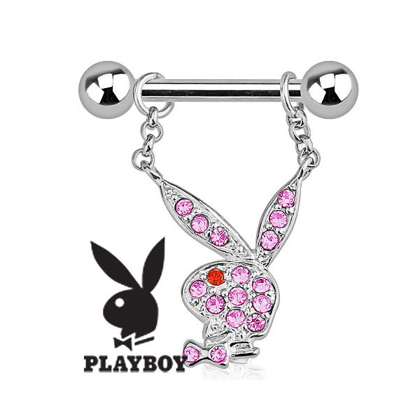 Nippelpiercing mit Playboy Bunny als Anhänger