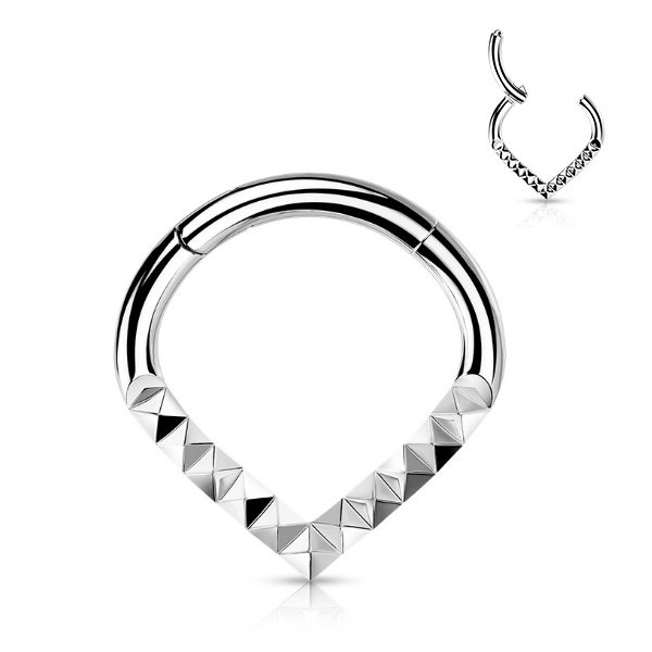 Septum Piercing Dreieck