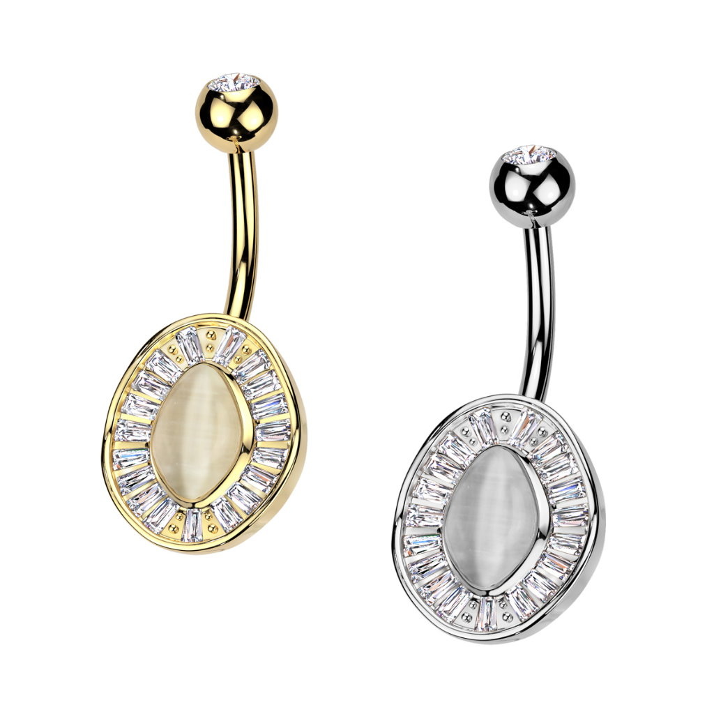 Schönes Bauchnabelpiercing