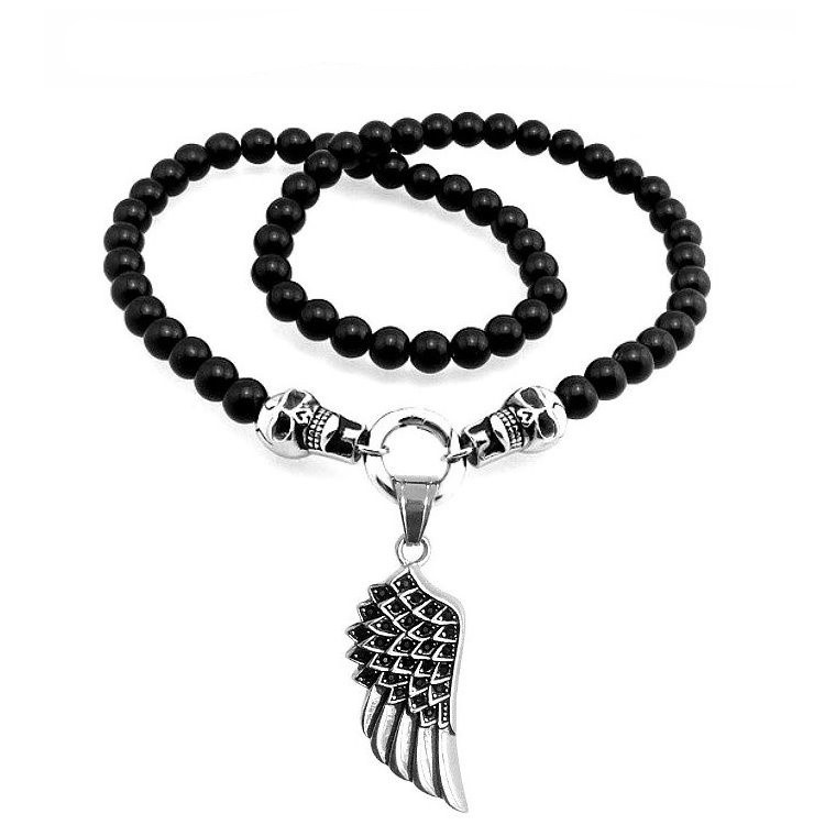 Schwarze Perlenkette mit Flügel