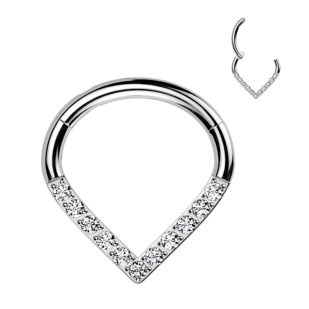 Titan Septum Piercing in Dreieckform