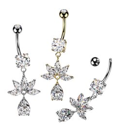 Bauchnabelpiercing mit Blumen Anhänger