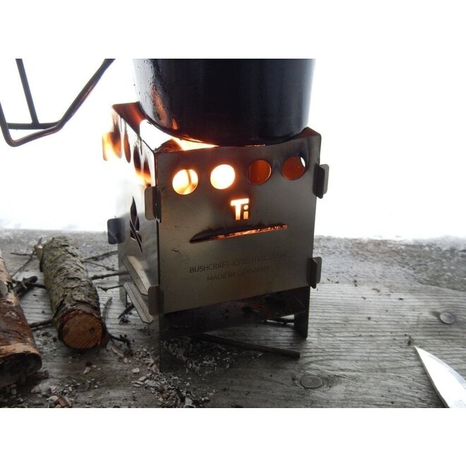 Bushbox Titanium Outdoor Pocket Stove