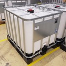 IBC Gefahrgut-Container 800l-820l NEU auf Kunststoff-P.