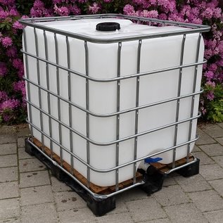 IBC Regenwassertank 1000 Liter auf Holz-Vollkunststoff-Palette Schütz IBC