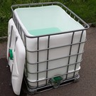 Regentonne eckig weiss 1000l offen mit Deckel auf Stahl