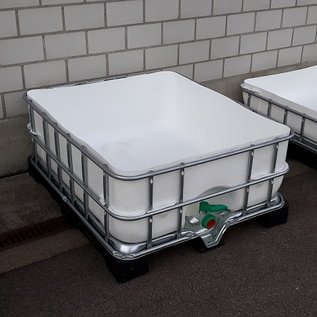 Regenwassertonne eckig 400 Liter exFood offen auf verzinkter Stahl-Kunststoff-Palette