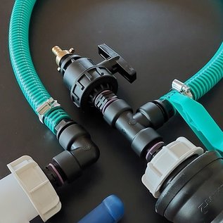 Verbinder mit 2'' Feingewinde (BSP) gestapelt mit Schlauch und zusätzlichem Hahn