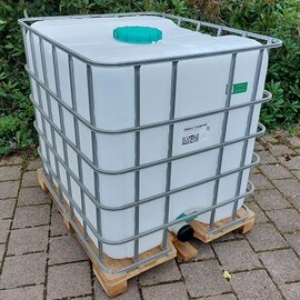 IBC Container Lebensmittel FDA auf Holzpalette