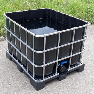 Wasserbecken 800 Liter SCHWARZ offen auf verzinkter Stahl-Palette #IBC64OMPE8-REGEN-USER