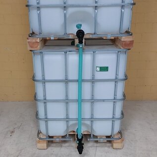 IBC Tankverbindung mit 2'' Anschlüssen mit Schlauch übereinander mit Zusatz-Hahn