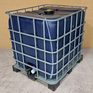 1000 Liter IBC Wassertank weiss bis schwarz auf Metall- oder Metall-PE-Palette
