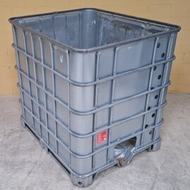 IBC Gitterbox weitmaschig auf Metallpalette