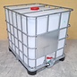 1000 Liter Trinkwasser Container auf einer Metallpalette