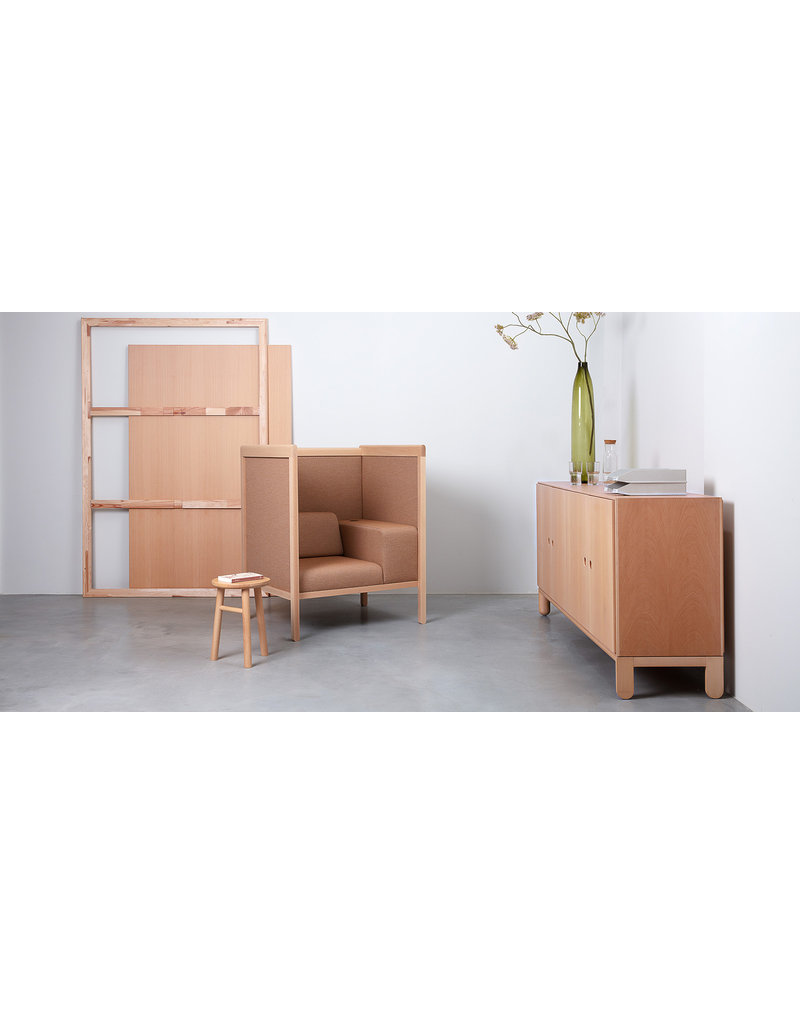 DUM DUM Beech Hotel Privacy stoel