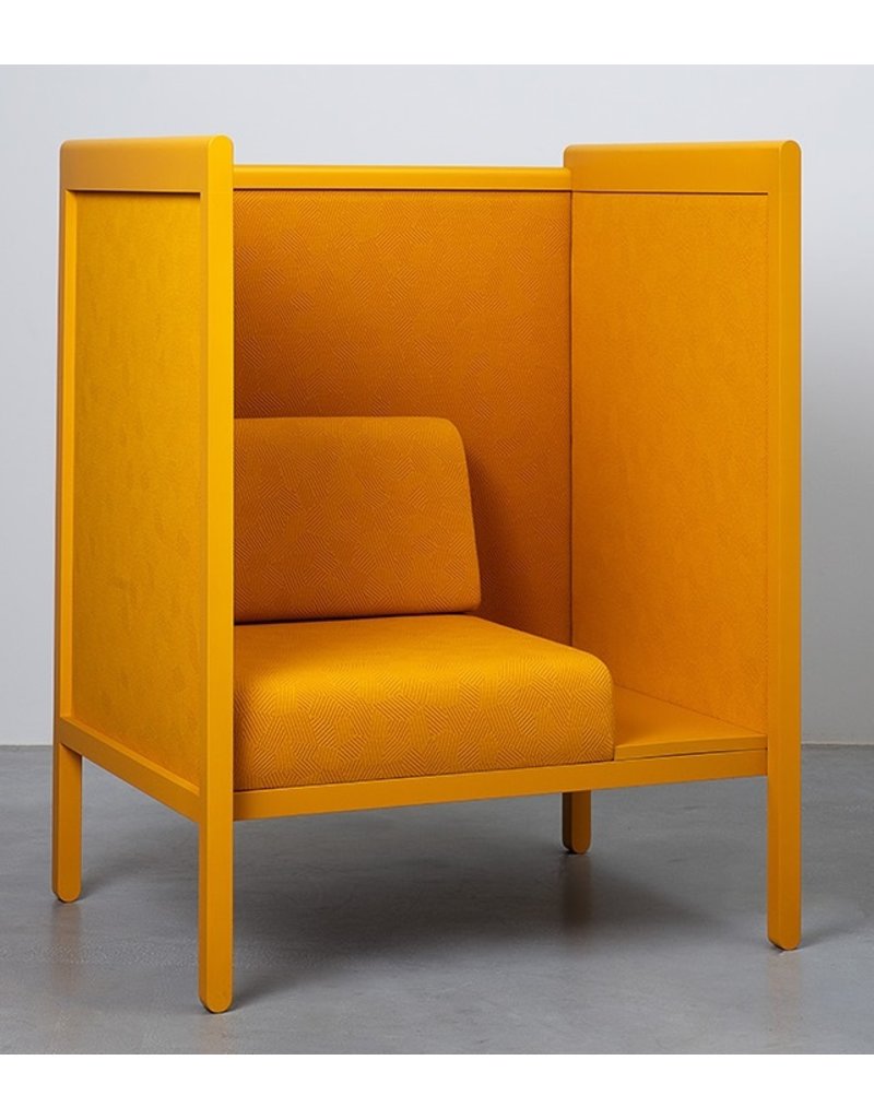 DUM DUM Beech Hotel Privacy stoel