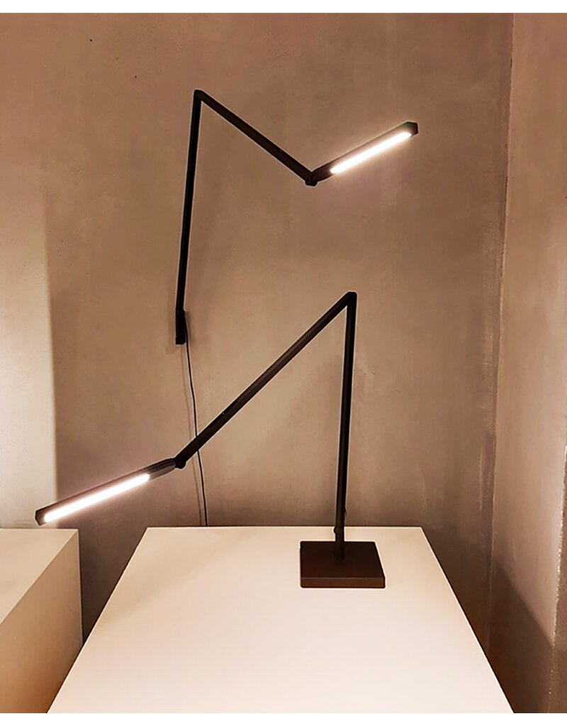 Nemo Nemo Untitled zwarte LED bureaulamp