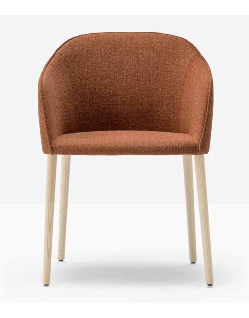 Pedrali Pedrali Laja 2 gestoffeerde fauteuil met houten poten