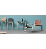 Pedrali Pedrali Malmö stoel met armleuningen en gestoffeerde zitting