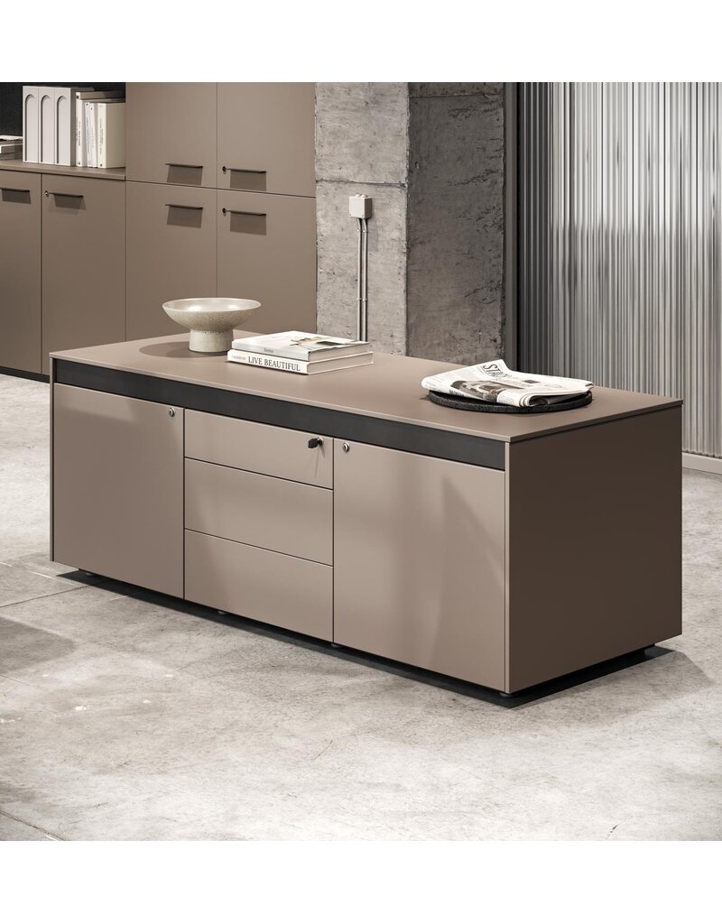 Frezza Fressa Spike dressoir met twee deuren en drie lades, 153 x 60 x 57 cm