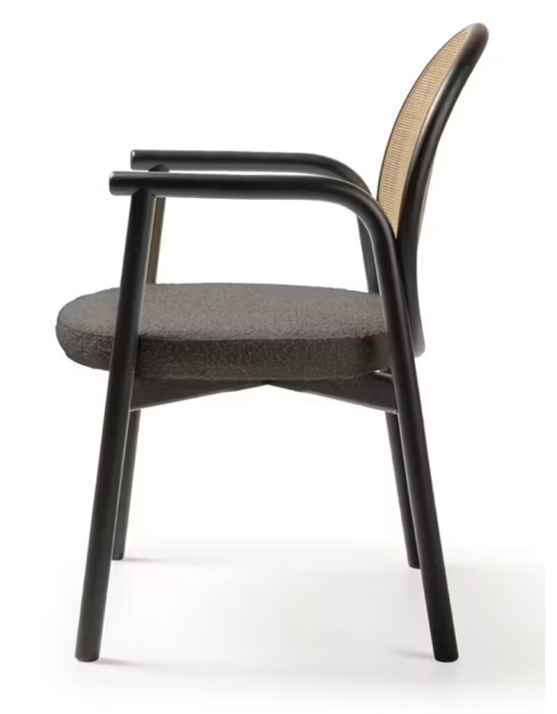 Quinti Quinti Shields stoel, Weens rieten rugleuning en stoffen zitting.