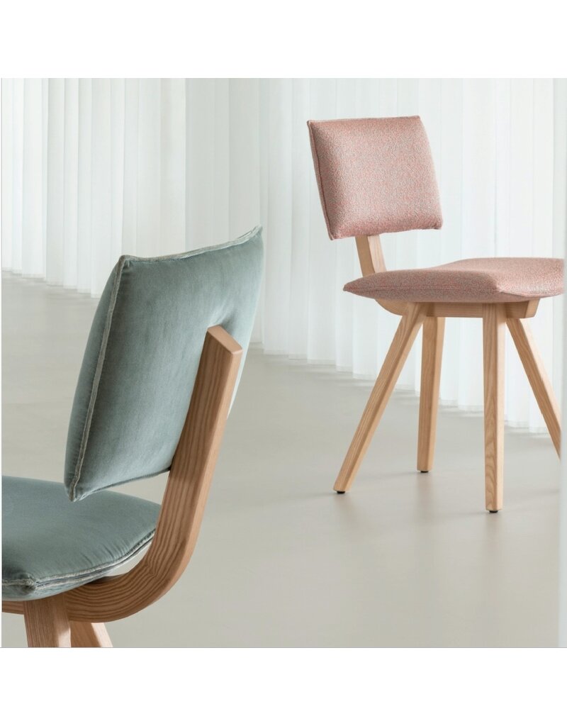 Magis Magis Trave  stoel essenhouten frame en zitting van afneembare stof