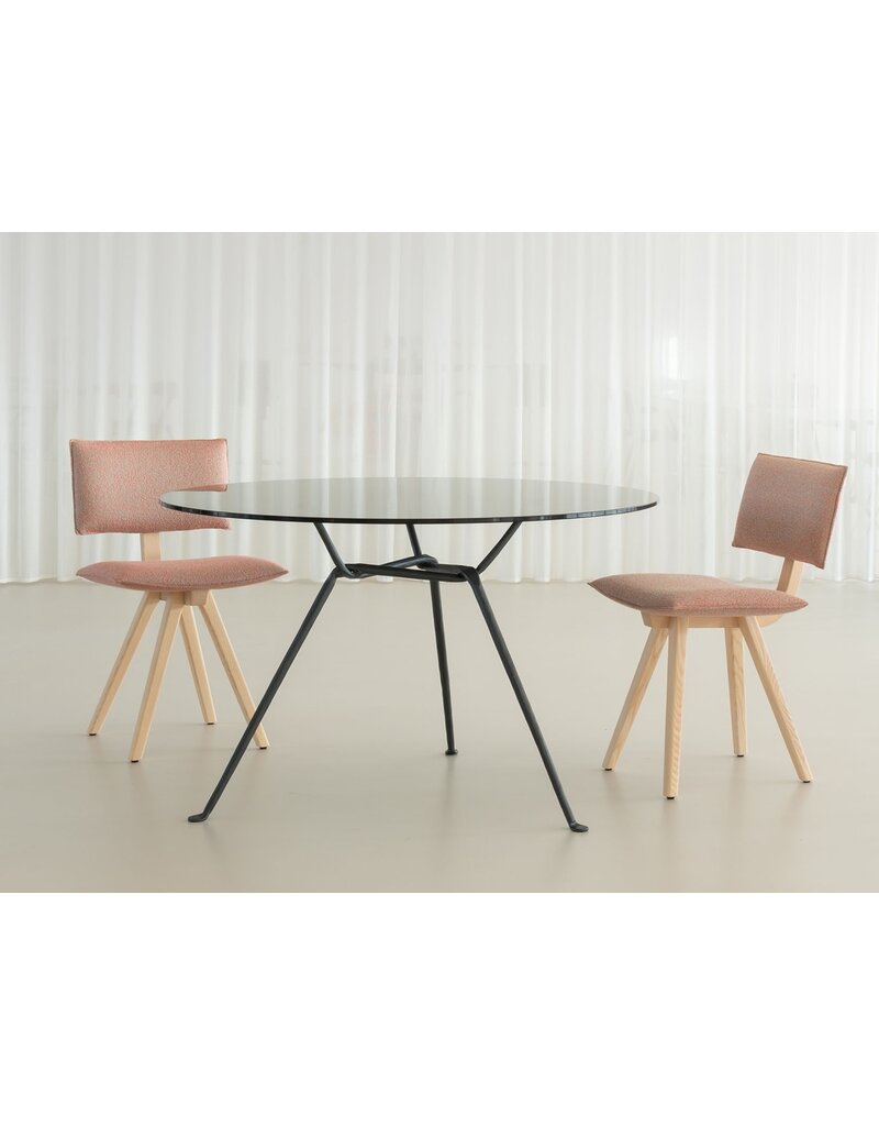 Magis Magis Trave  stoel essenhouten frame en zitting van afneembare stof