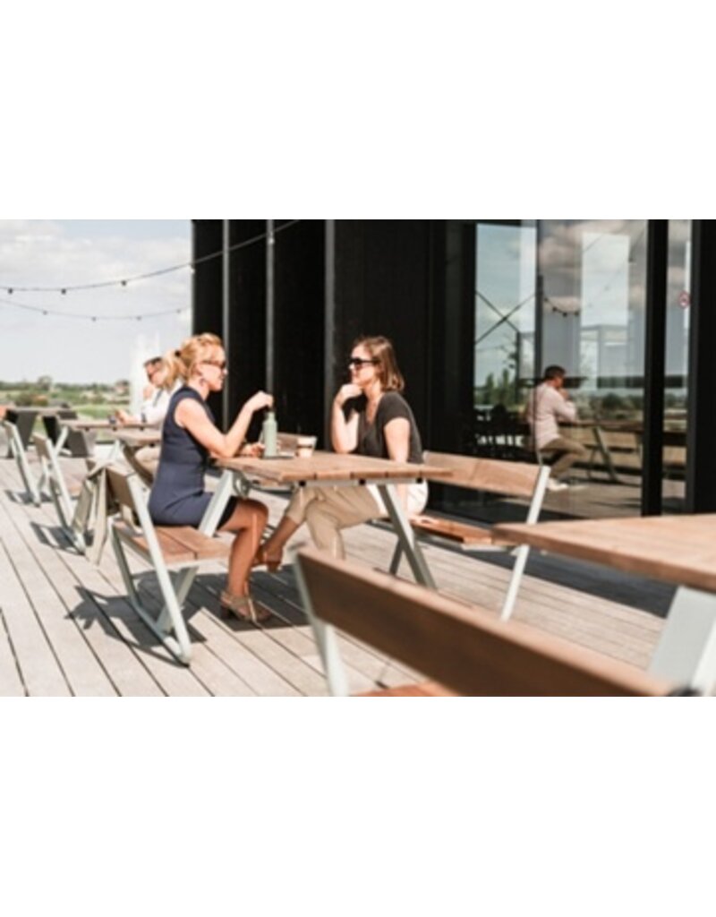 Extremis Extremis Manille picnic tafel