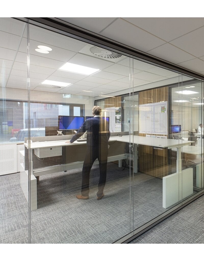 Voortman kantoormeubelen Voortman Hi-Tee zit-sta bureau met gesloten zijkanten