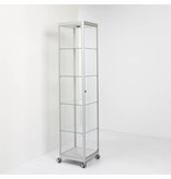 Functionals Functionals Pictor glazen vitrinekast