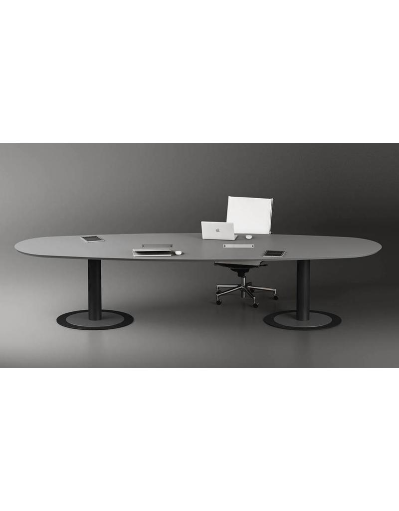 Fantoni Fantoni Tavoli Riunione ovale design vergadertafel van 300 cm met kabelmanagement