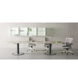 Fantoni Fantoni Tavoli Riunione ovale design vergadertafel van 300 cm met kabelmanagement