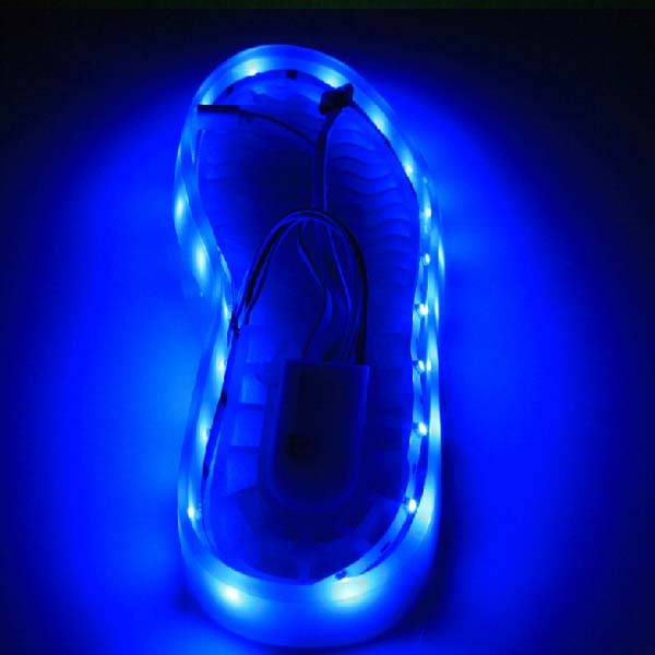 Afgeschaft tiran Snelkoppelingen Oplaadbare LED Verlichting voor Schoenen 1M kopen? I MyXLshop (Tip)