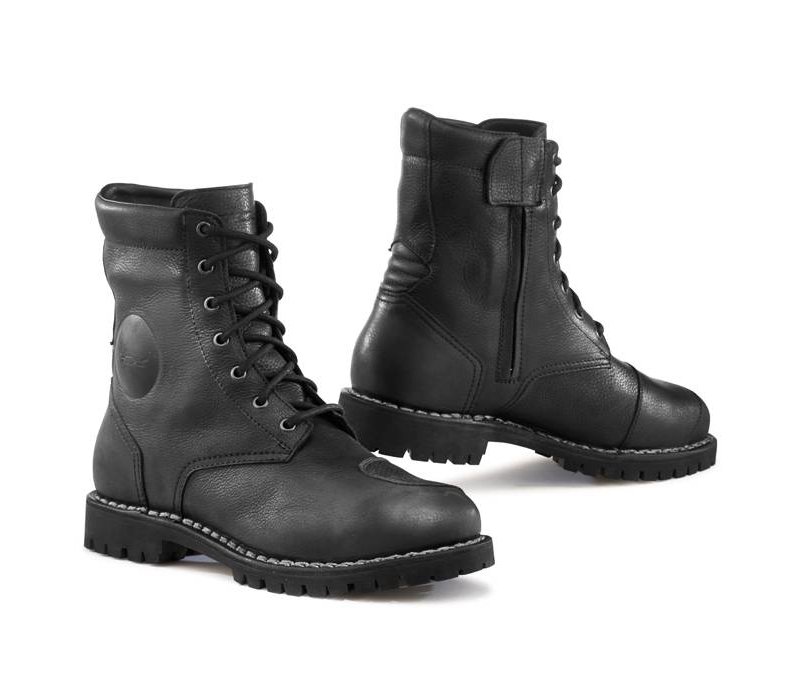 gore tex boots black