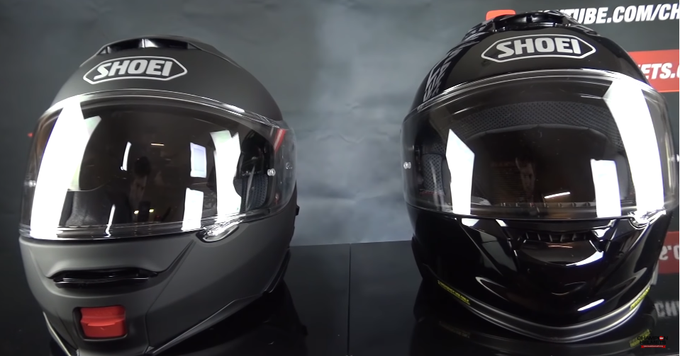 Shoei GT-Air 2 vs Neotec 2 - Champion Helmets - Motorhelmen en -Kleding