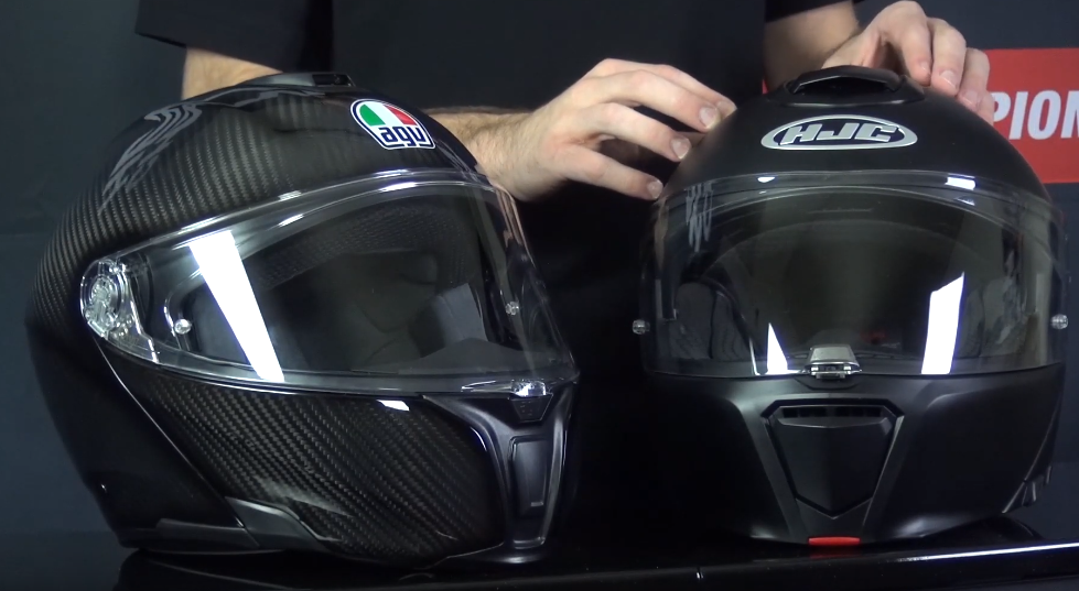 Blog - HJC RPHA 90 vs AGV Sportmodular Road Test - Champion Helmets -  Motorhelmen en -Kleding