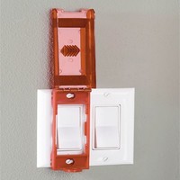 Wall switch lock-out 496BD in blister packaging