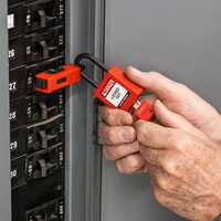 480/600V Circuit Breaker Clamping Lockout