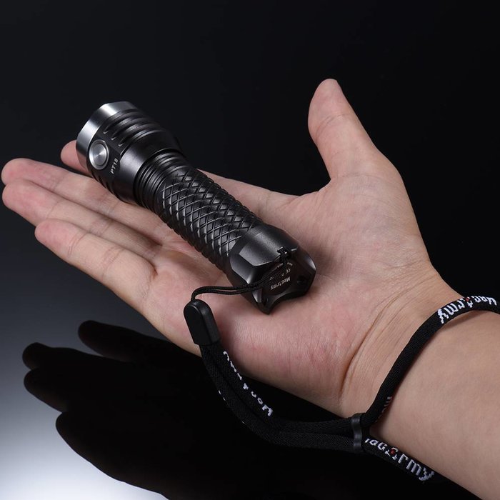 MecArmy PT18 1000 Lumen