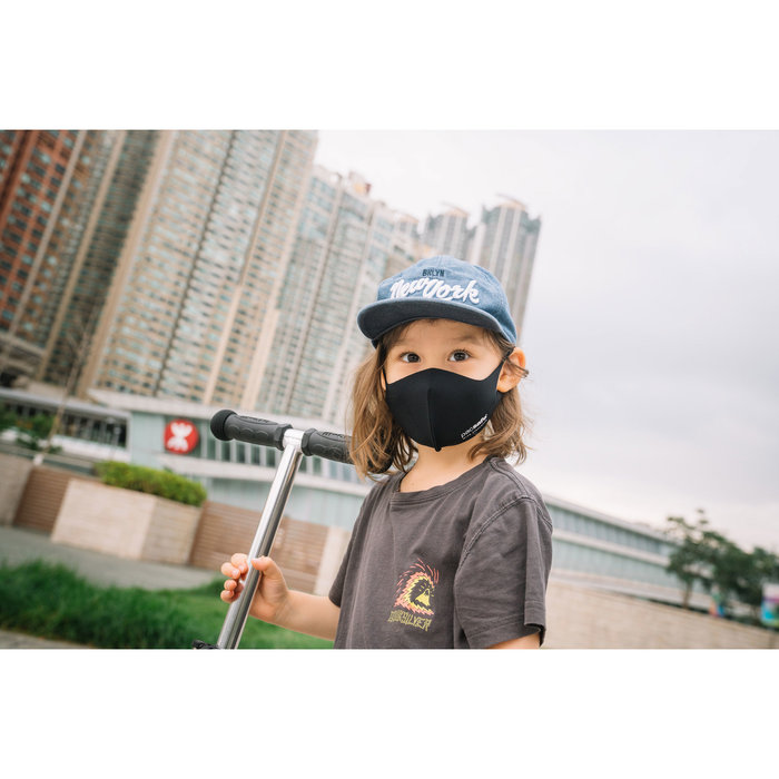 Pacsafe Viraloff facemask in black or alo grey